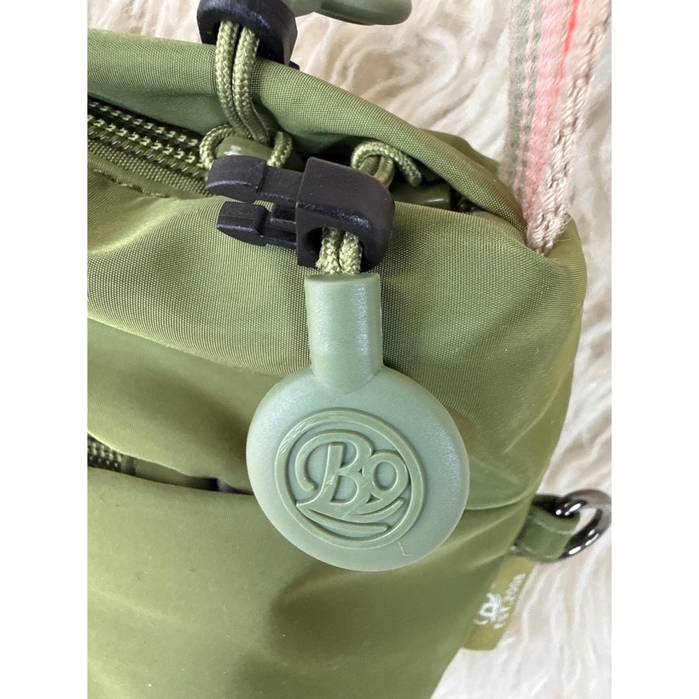 BOBO Olive Green Nylon Crossbody Bag Unisex Adjustable Strap Messenger Travel - Picture 3 of 14